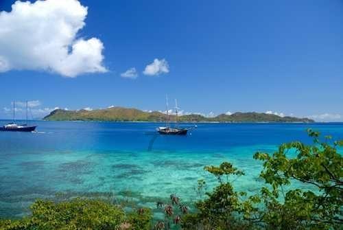 校长推荐学生去爱尔眼科治疗收取回扣286元？当地教育局：正在核实