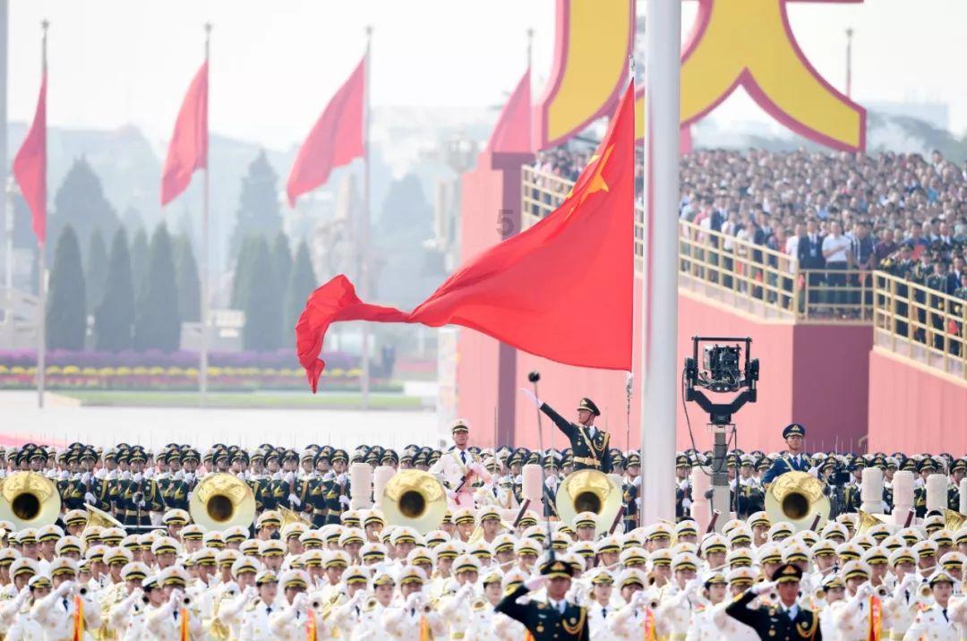 救援贪玩的大象