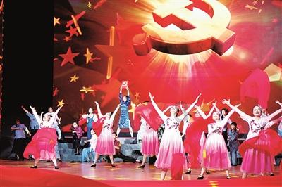 宋慧乔机场生图惊艳网友,42岁状态如少女,长红27年的秘诀揭秘