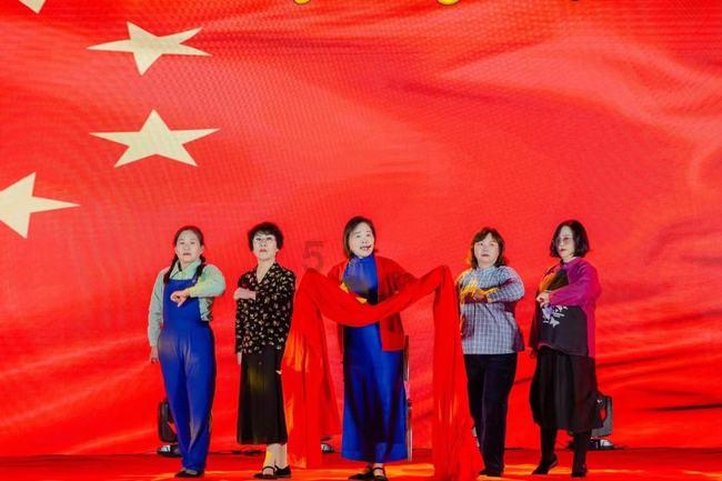 中国探月航天艺术展全国巡展首站登陆上海