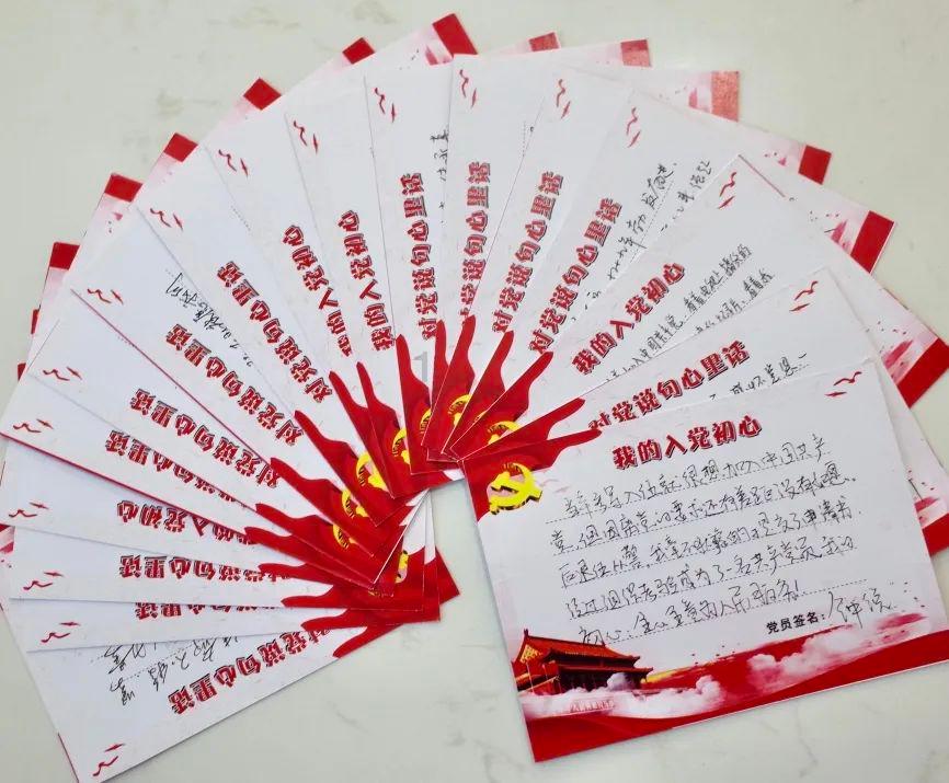 甜美奥莉吃甜点