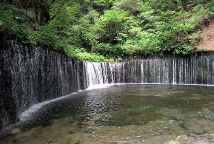 中老铁路“中老边境游”旅游团首发