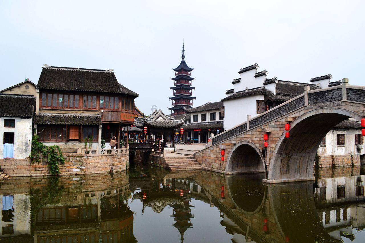 芙蓉姐姐:从万民嘲笑到圆梦北大、成为亿万富婆,她才是逆风翻盘
