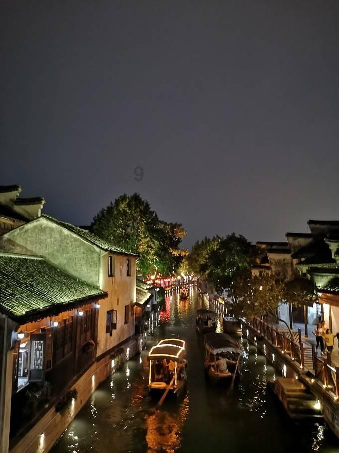 大吕村:村干部当上香米加工销售义工
